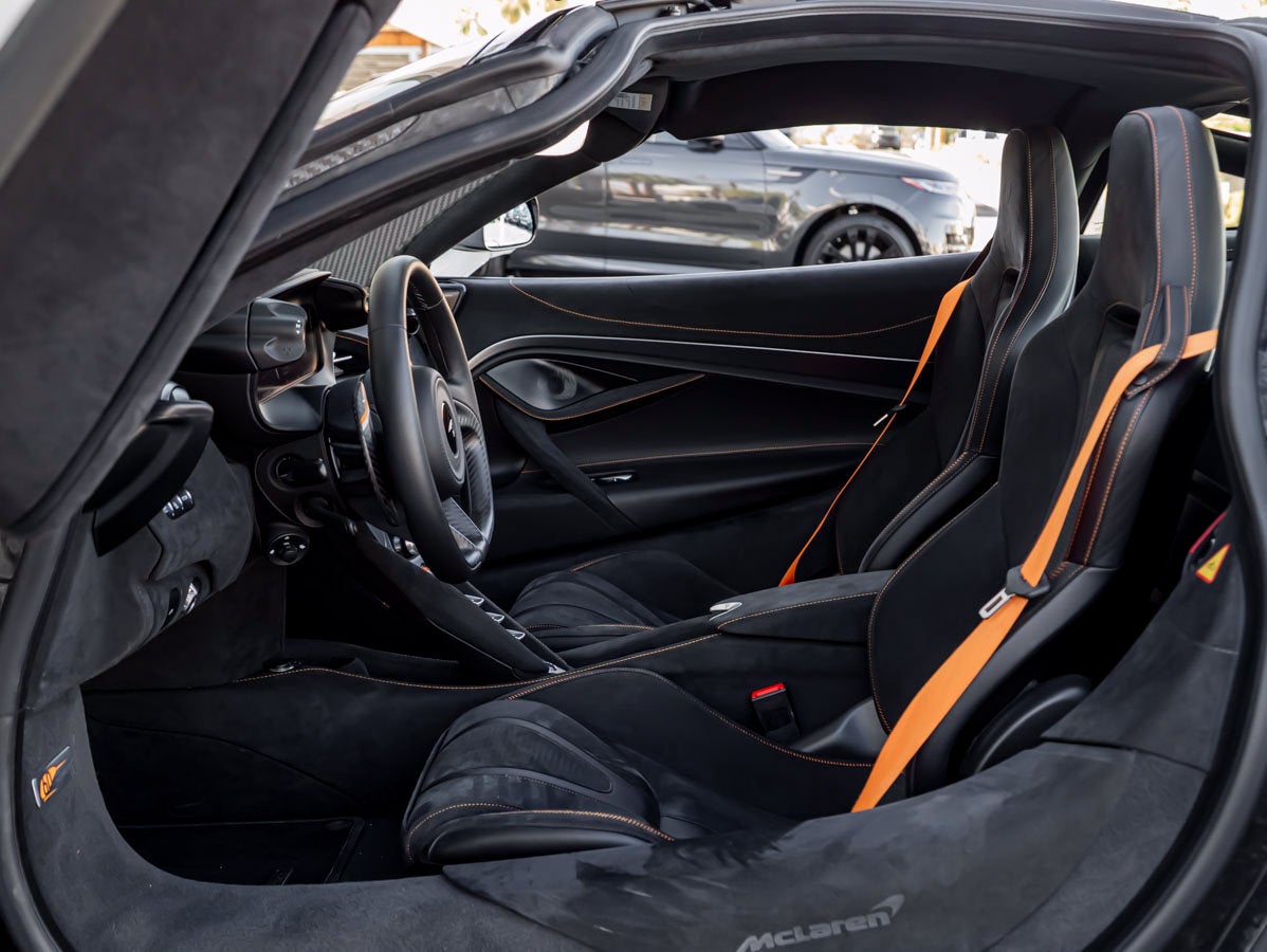 2025 McLaren 750S Base
