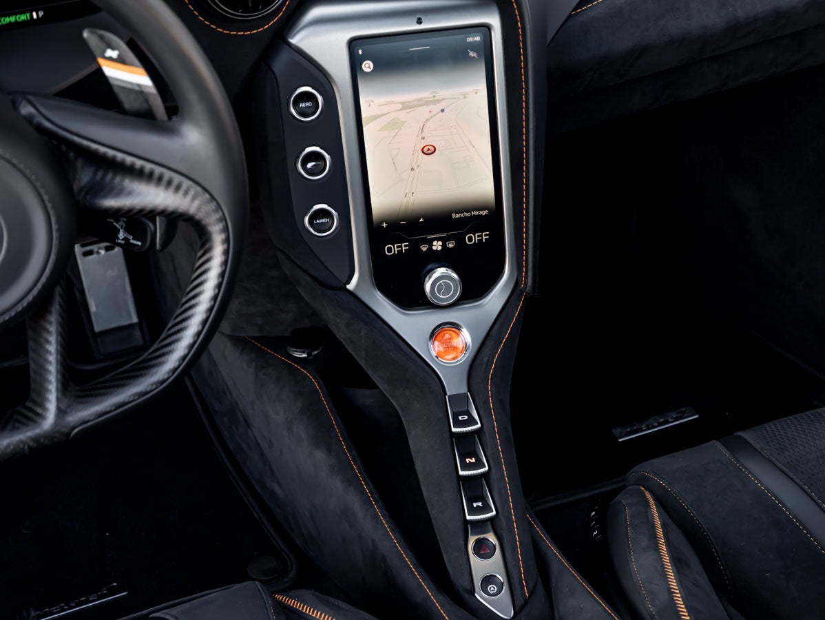2025 McLaren 750S Base