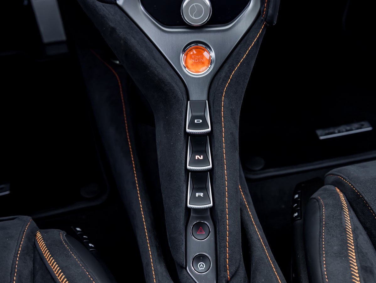 2025 McLaren 750S Base