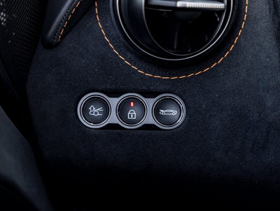 2025 McLaren 750S Base