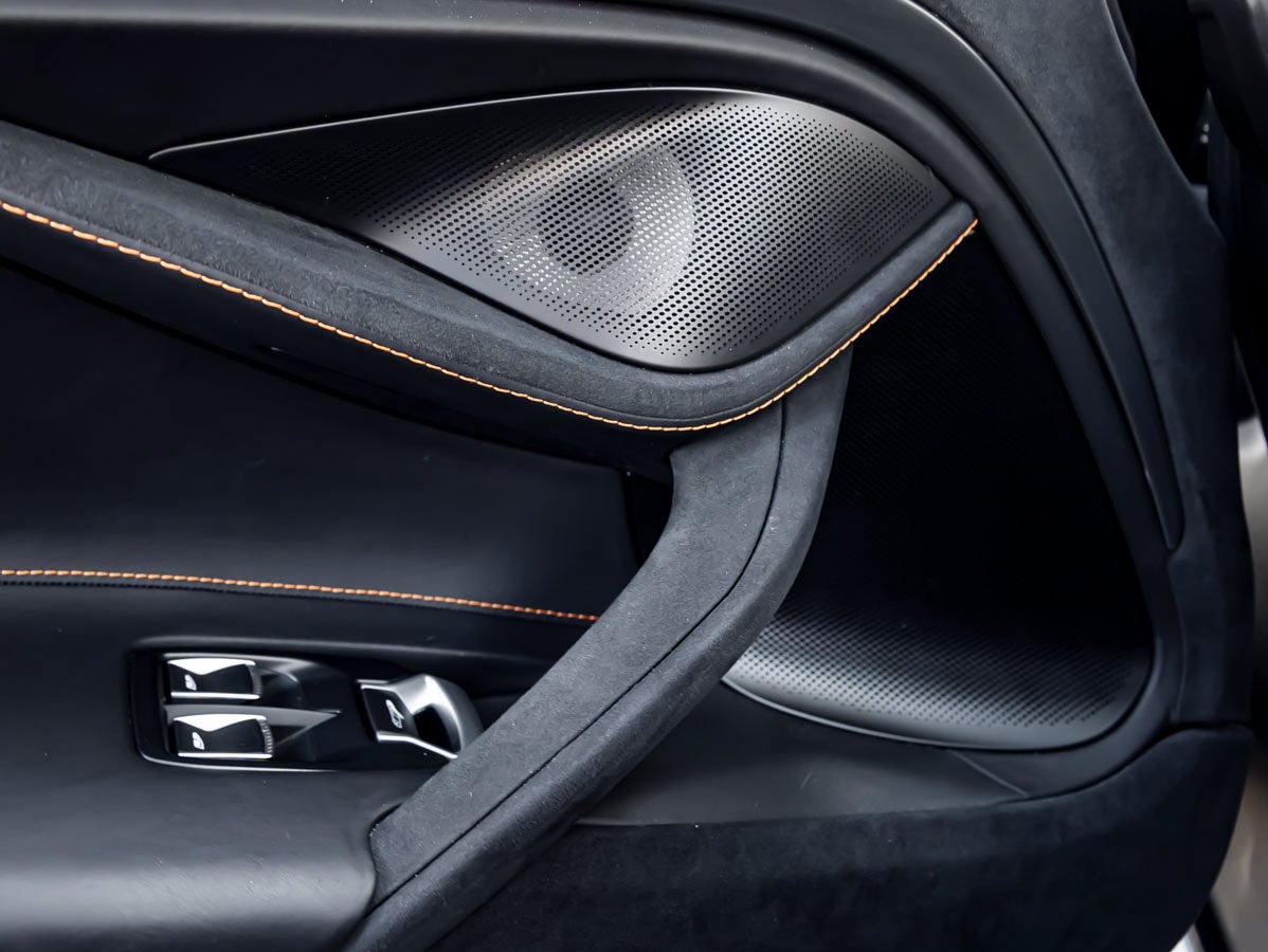 2025 McLaren 750S Base