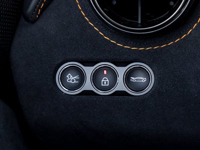 2025 McLaren 750S Performance