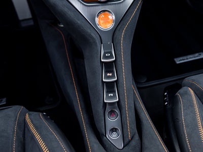 2025 McLaren 750S Performance