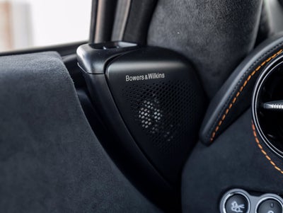 2025 McLaren 750S Performance
