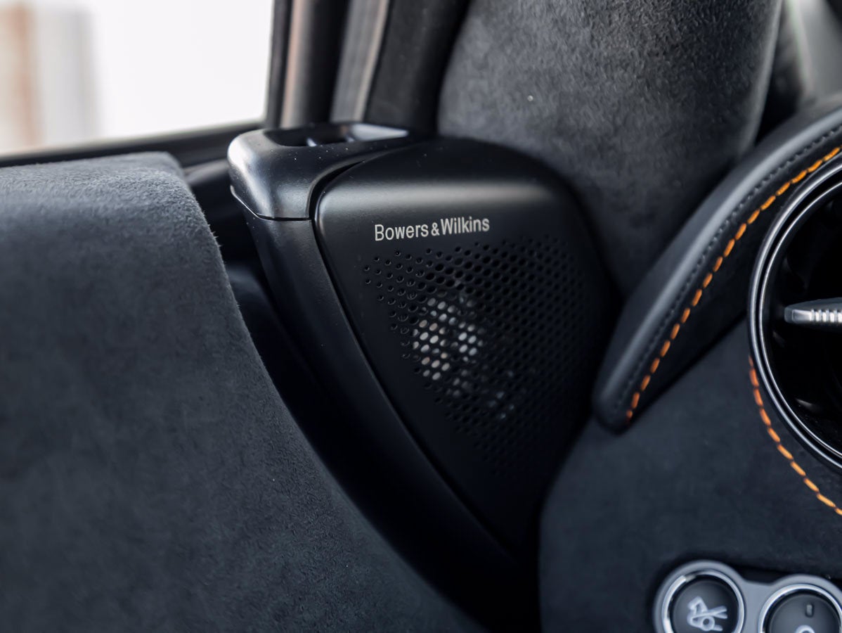 2025 McLaren 750S Performance