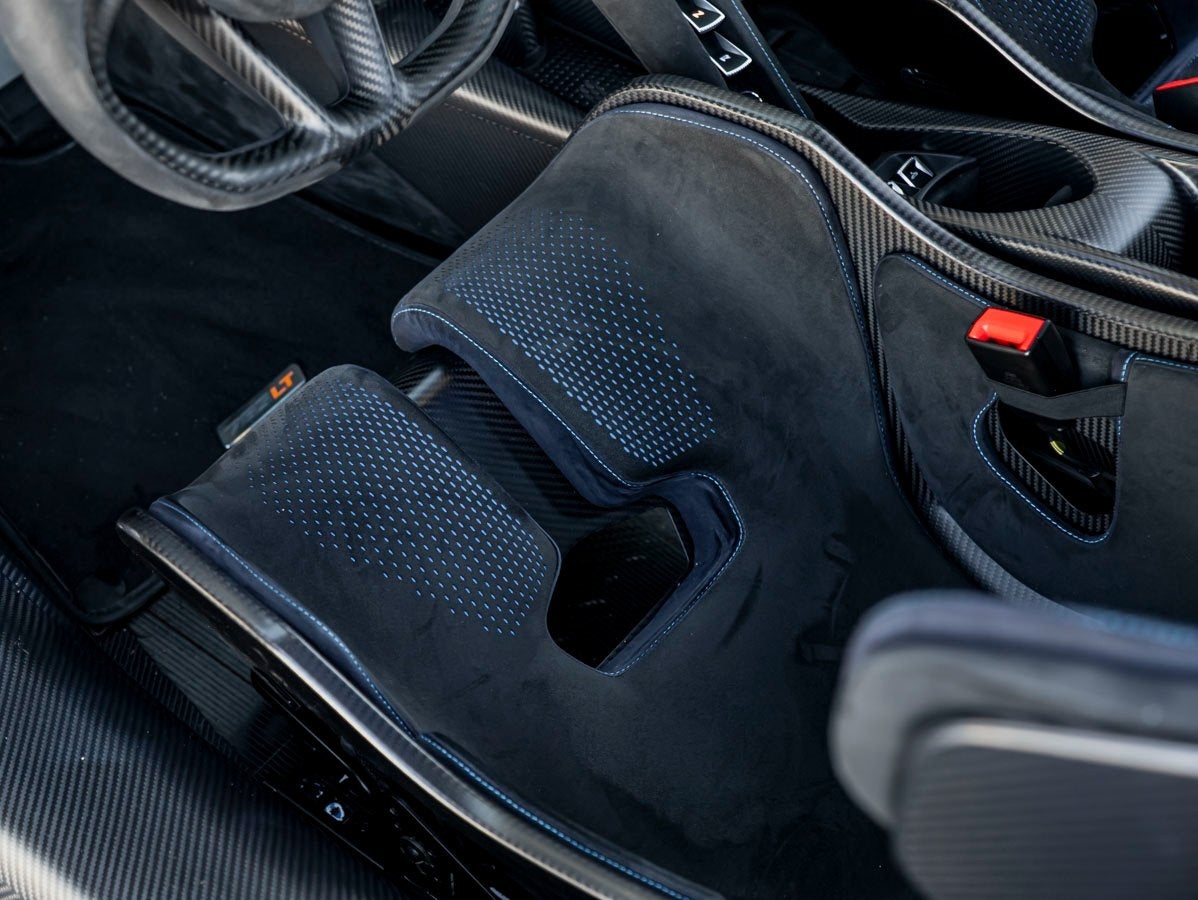 2022 McLaren 765LT Base