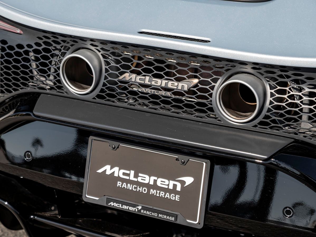 2025 McLaren Artura Base