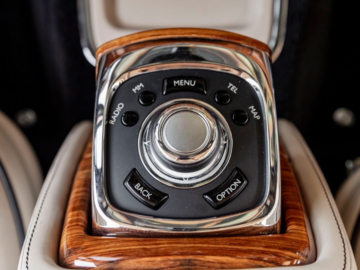 2015 Rolls-Royce Phantom Drophead Coupe 