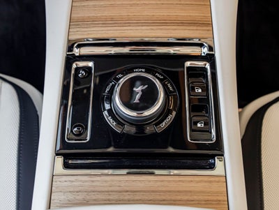 2025 Rolls-Royce Spectre 