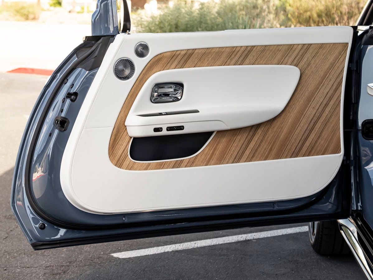 2025 Rolls-Royce Spectre 