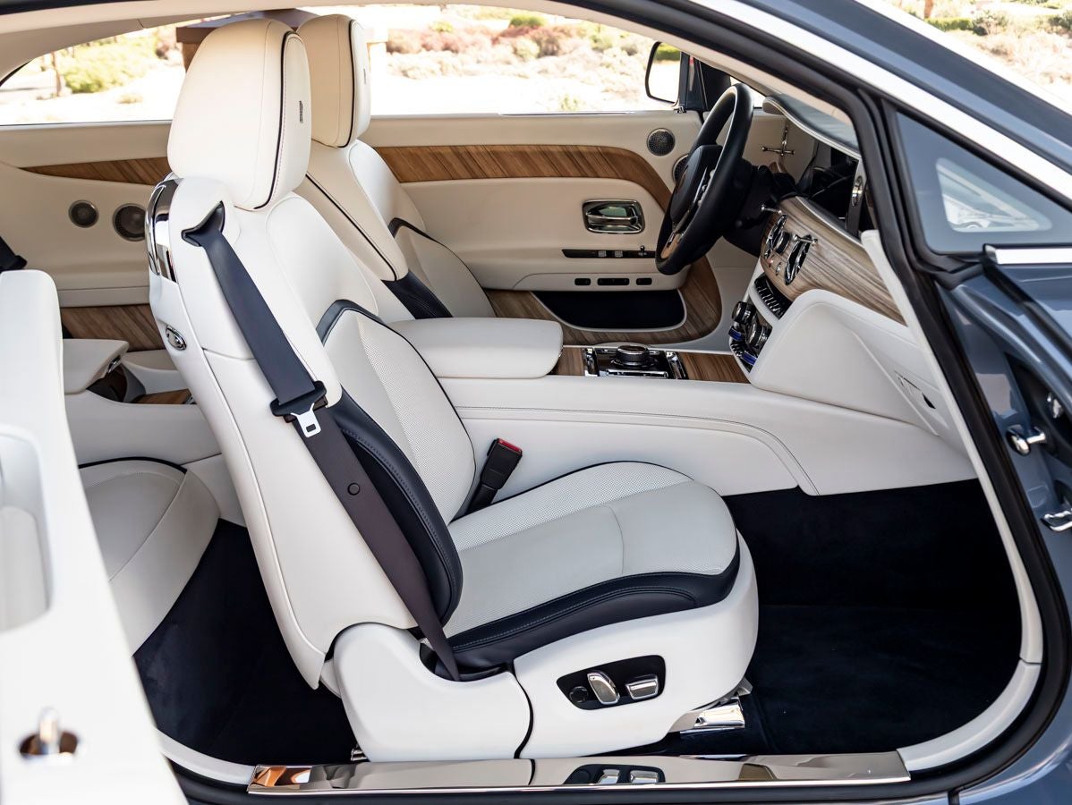 2025 Rolls-Royce Spectre 