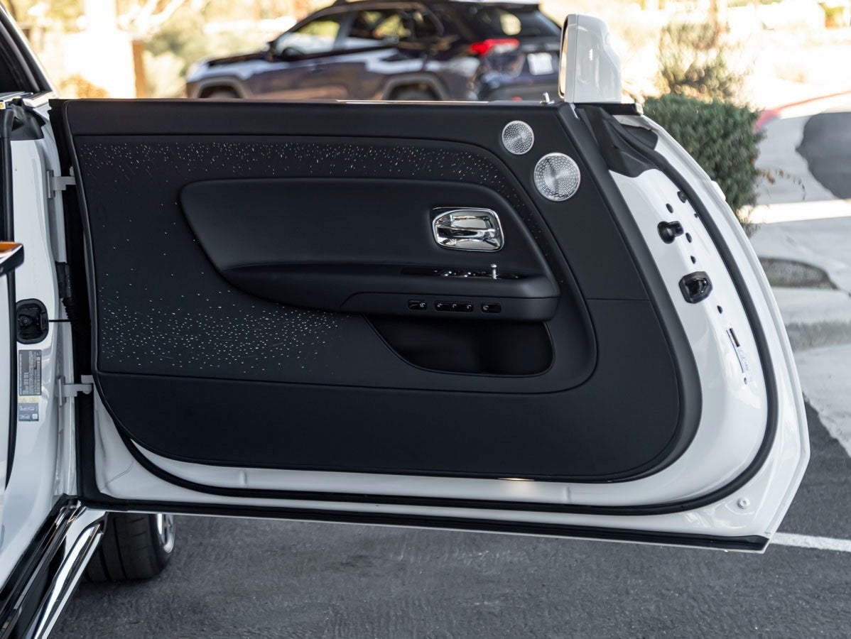 2024 Rolls-Royce Spectre Base