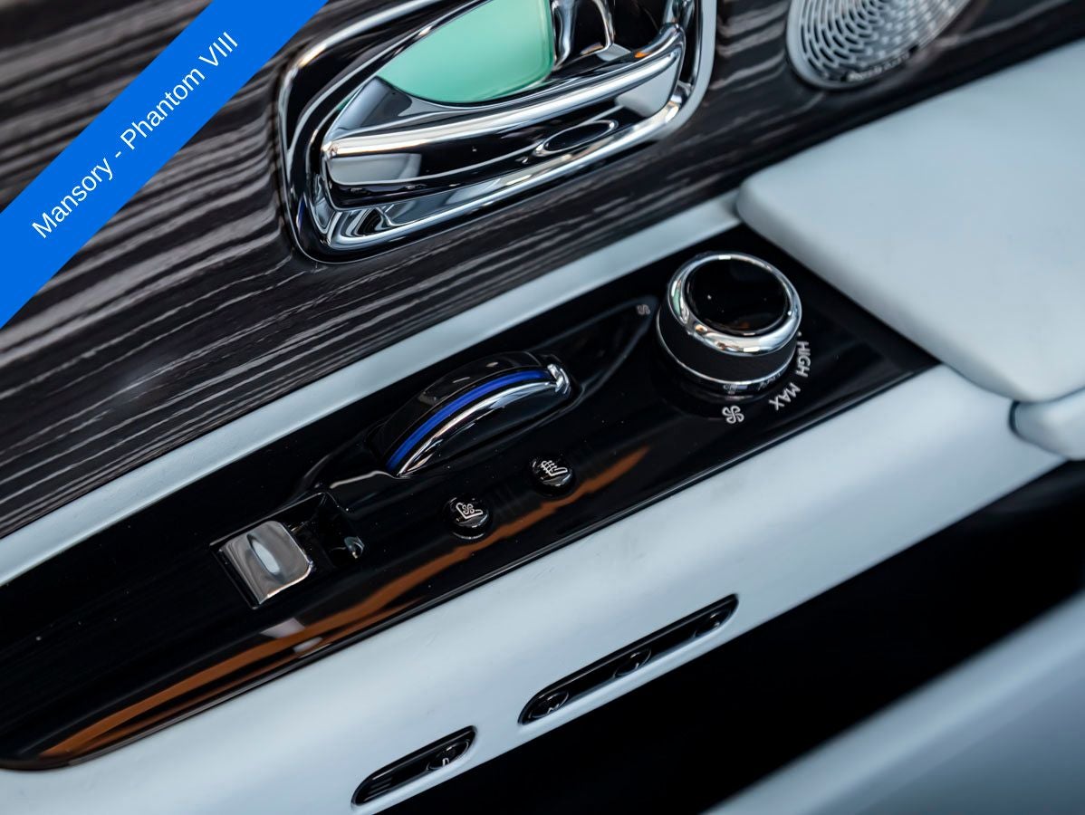 2023 Rolls-Royce Phantom 