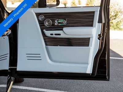 2023 Rolls-Royce Phantom 