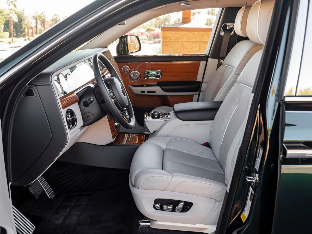 2023 Rolls-Royce Phantom 