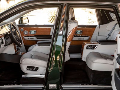2023 Rolls-Royce Phantom 