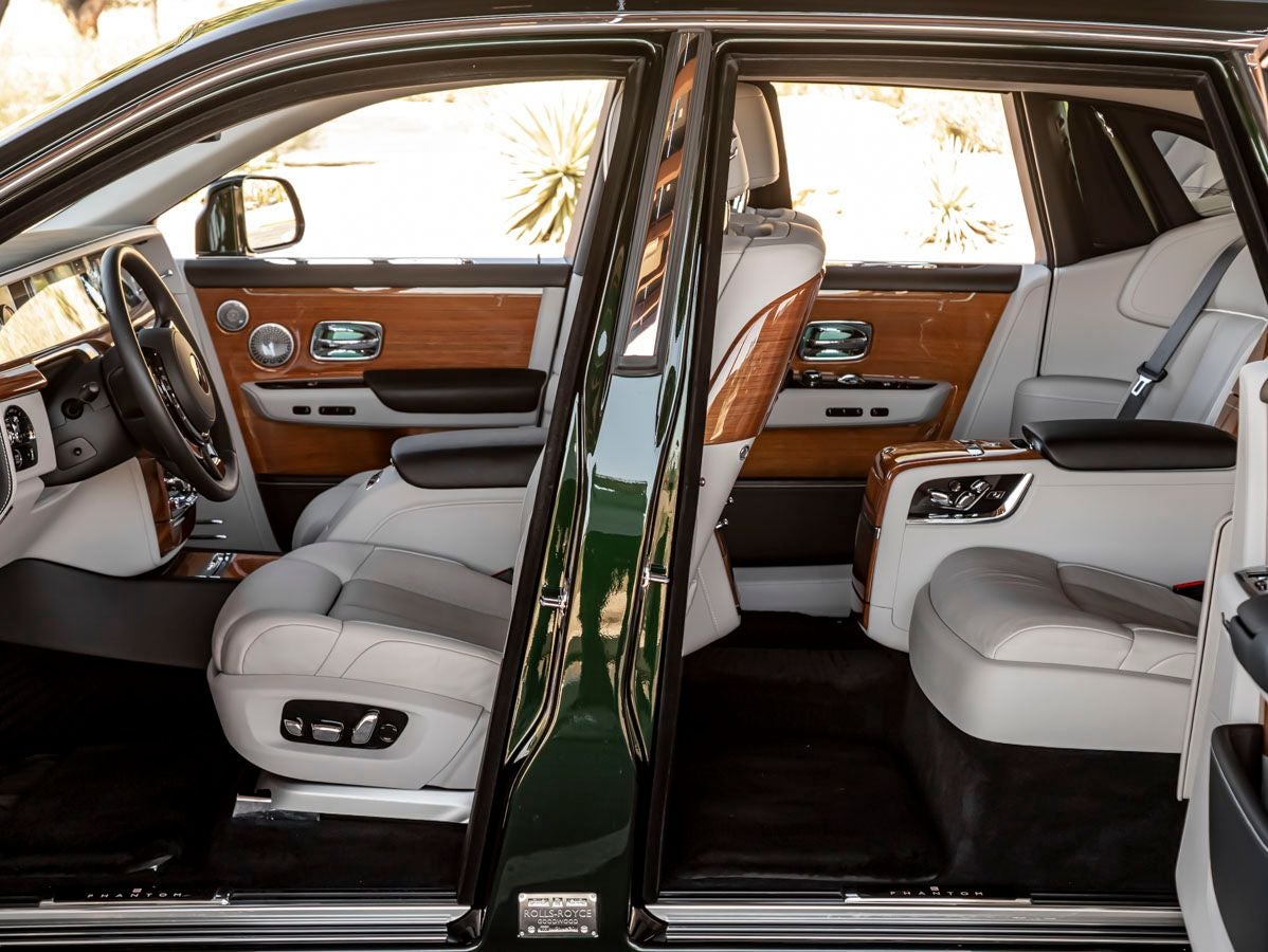 2023 Rolls-Royce Phantom 