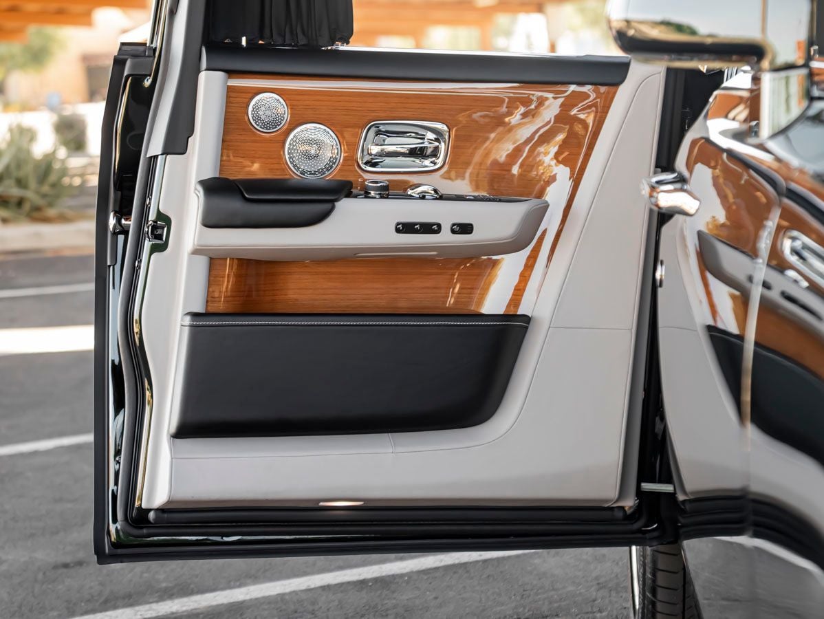 2023 Rolls-Royce Phantom 