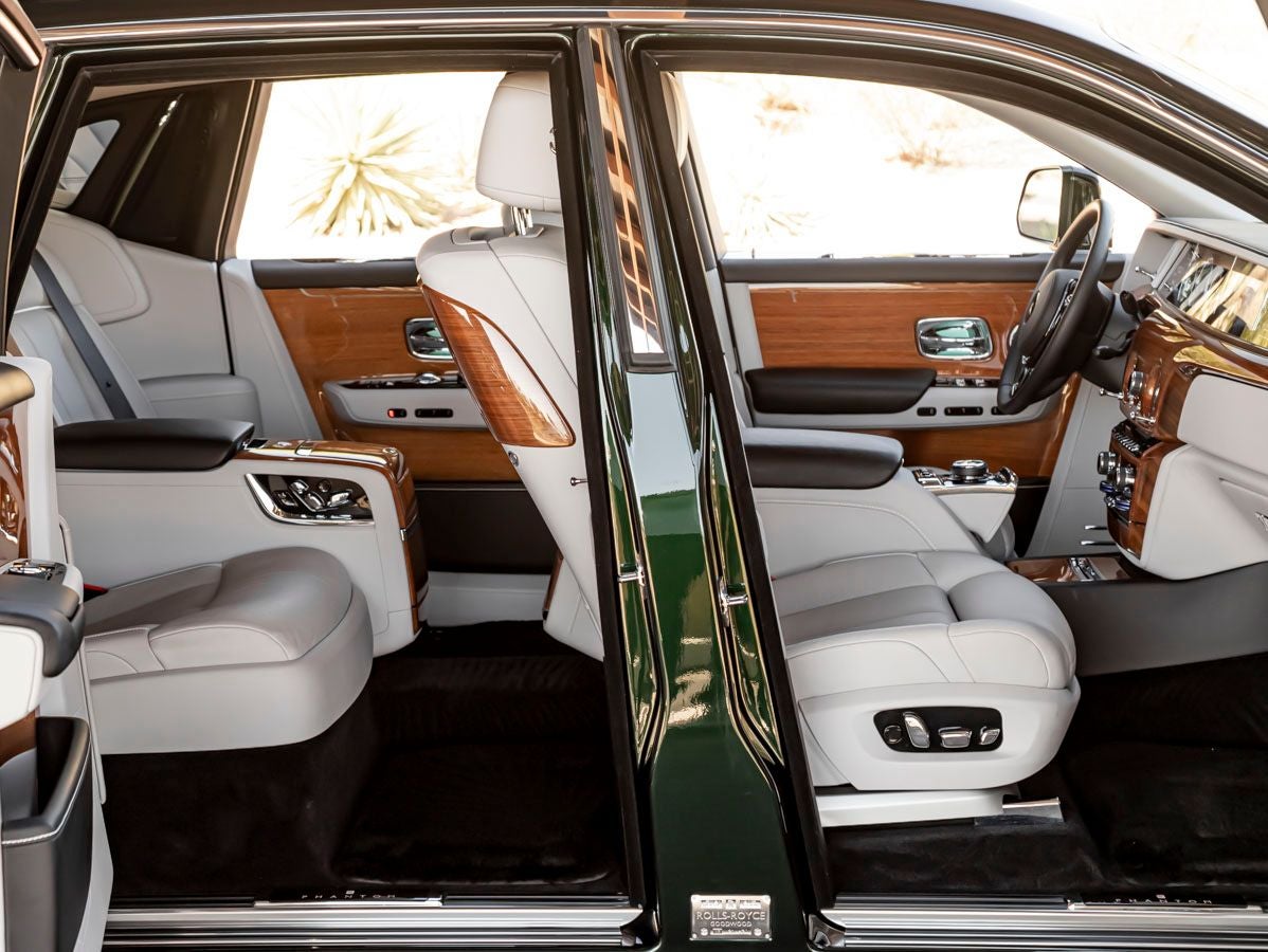 2023 Rolls-Royce Phantom 