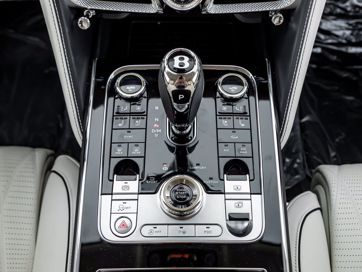 2023 Bentley Flying Spur Azure V8