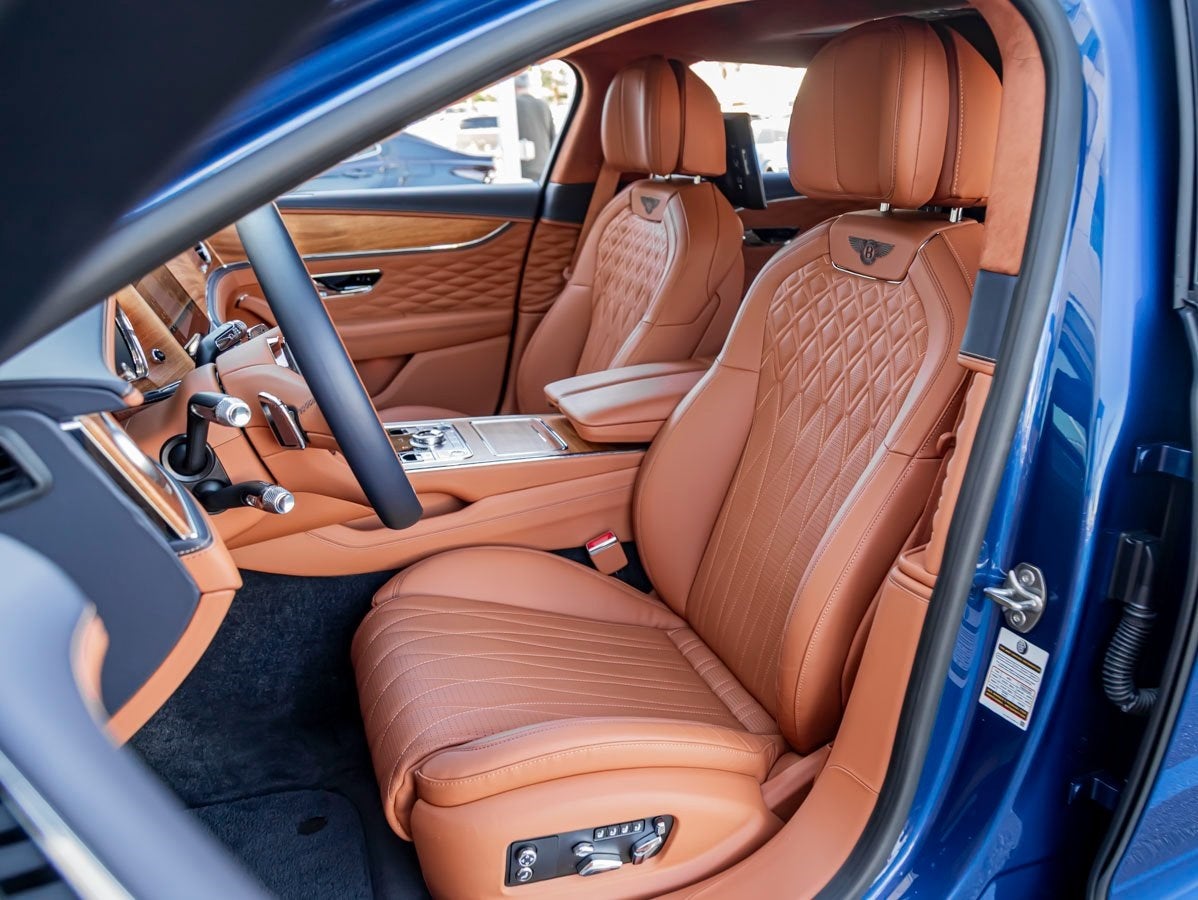 2023 Bentley Flying Spur V8