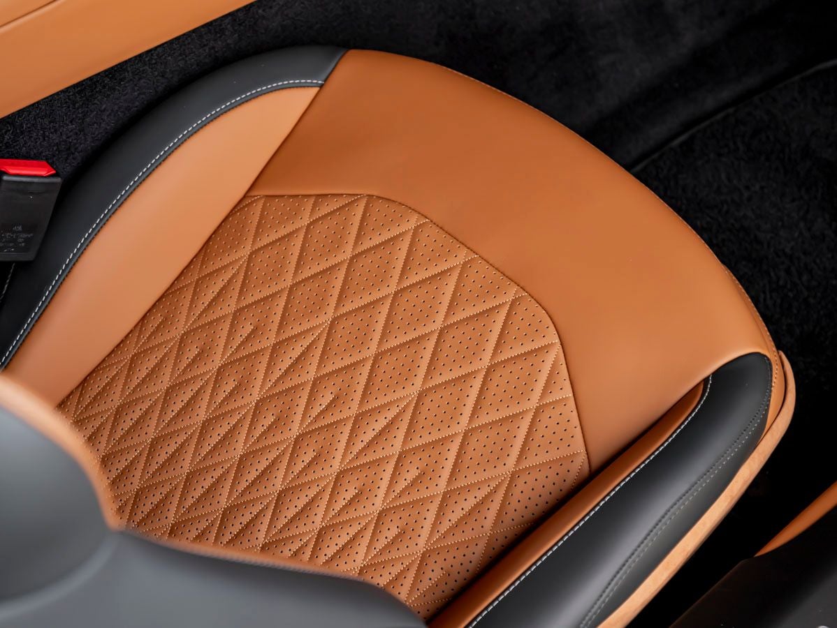 2024 Aston Martin DB12 Base