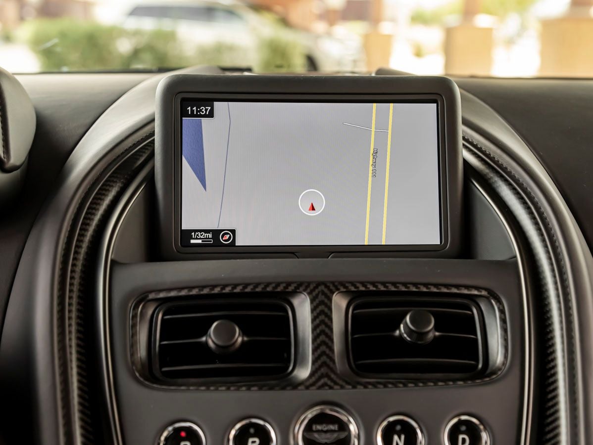 2023 Aston Martin DBS Volante