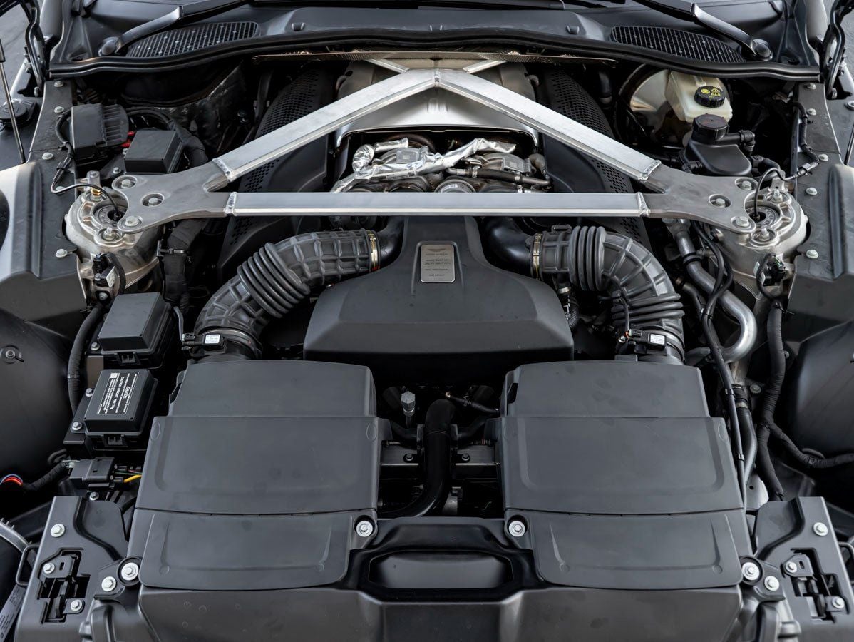 2023 Aston Martin Vantage Base