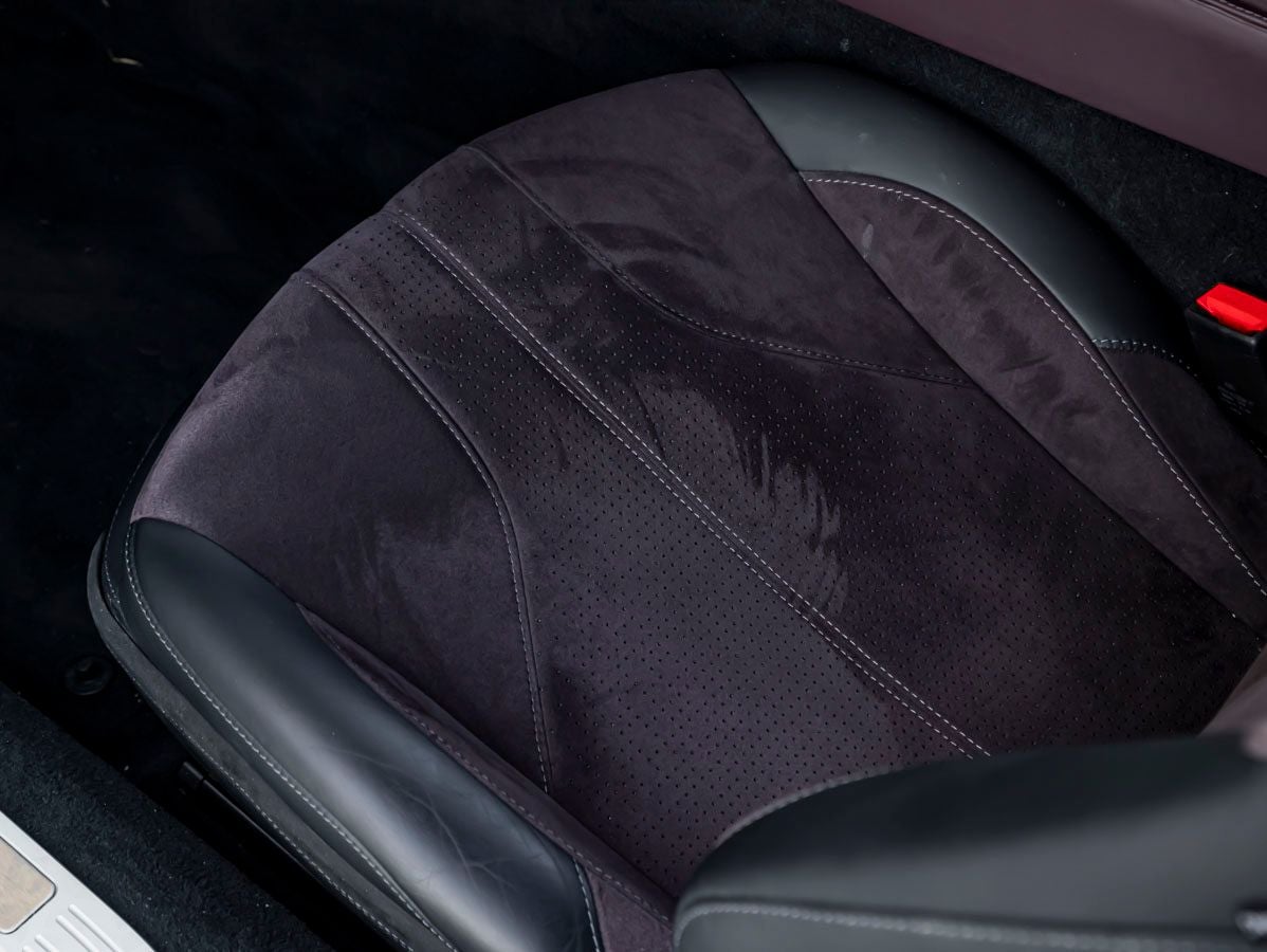 2025 Aston Martin Vantage Base