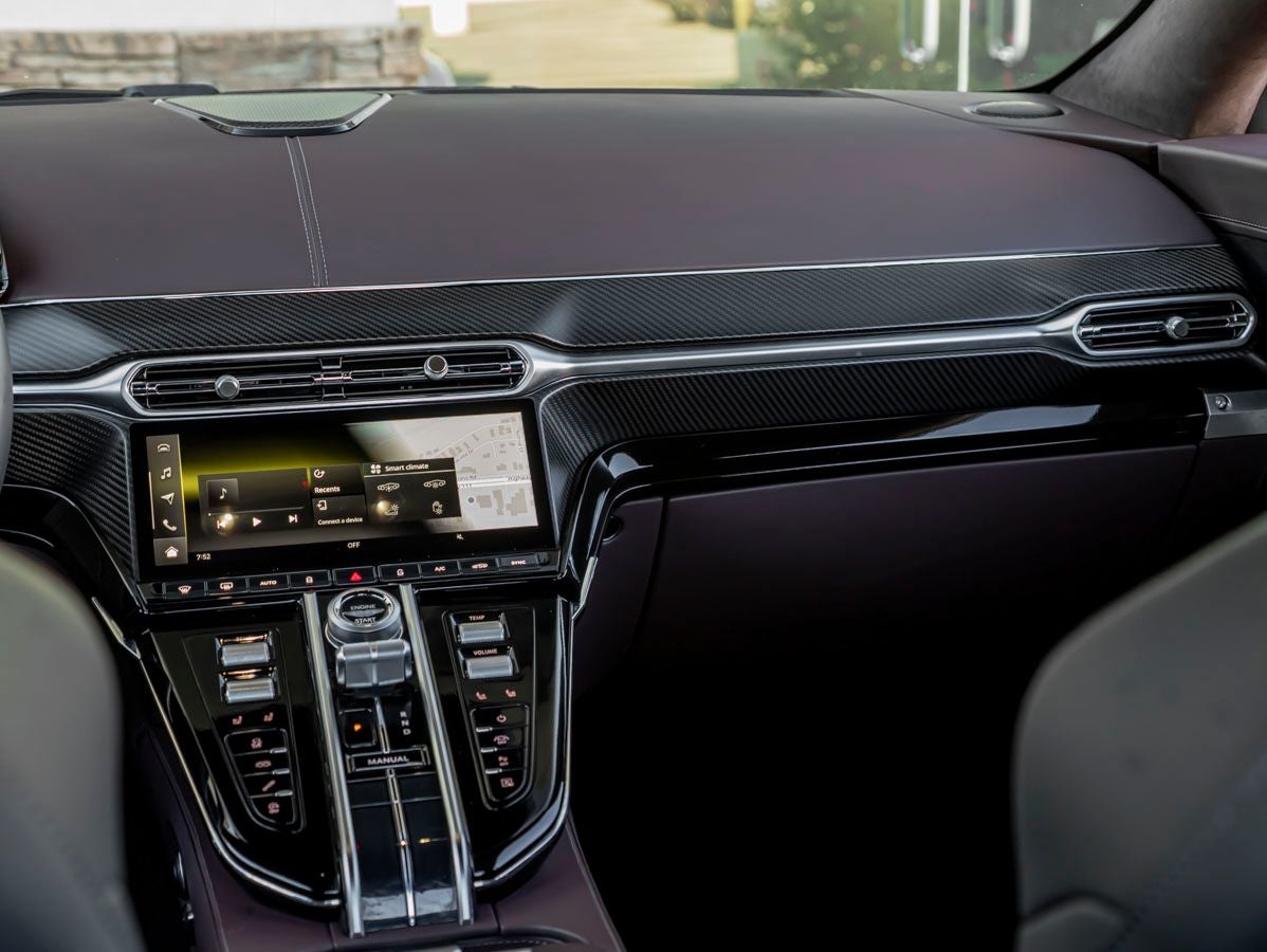 2025 Aston Martin Vantage Base