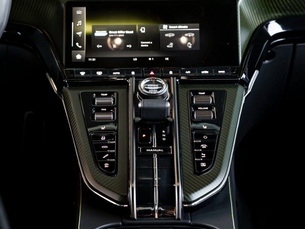 2025 Aston Martin Vantage Base