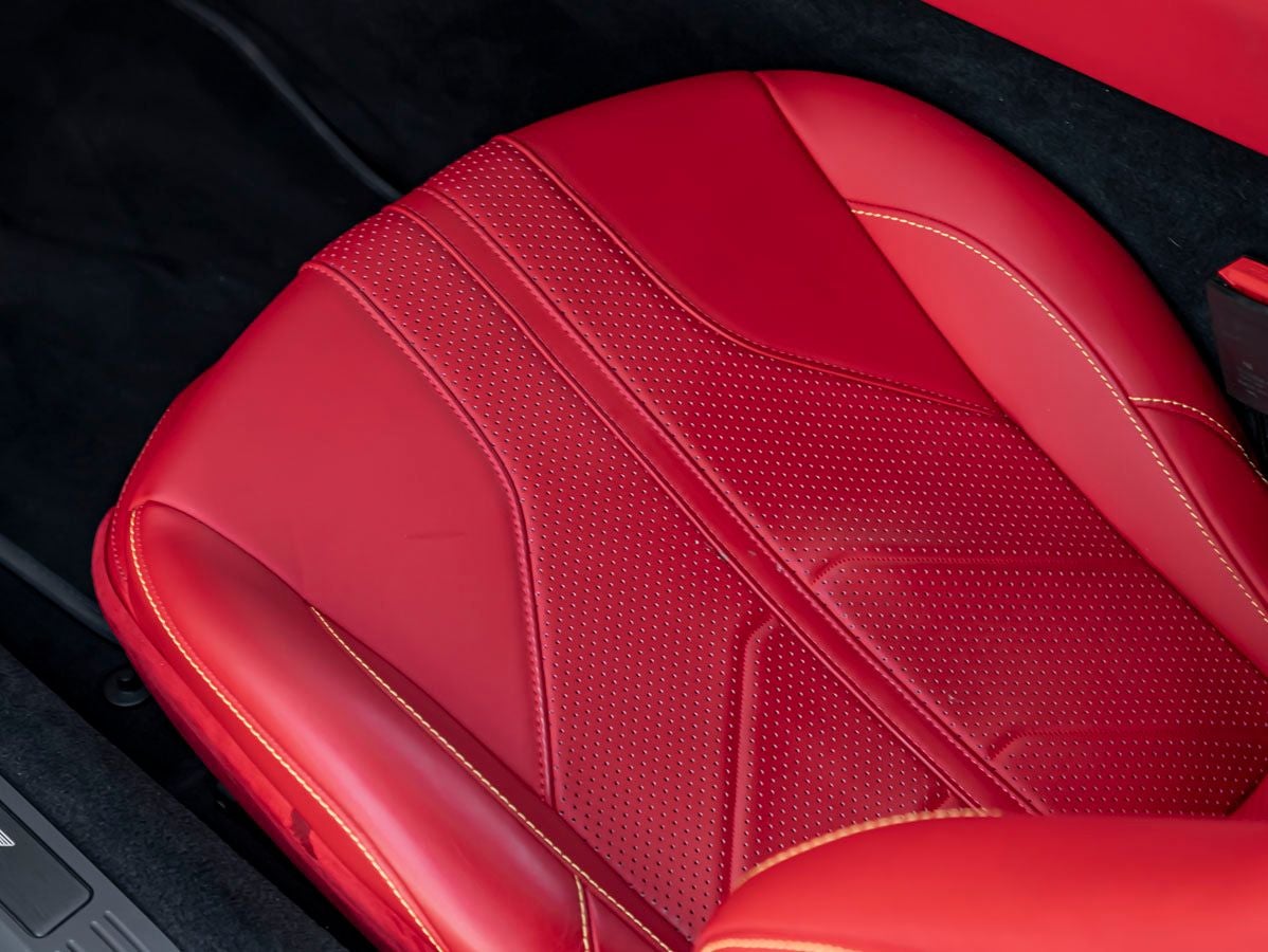 2026 Aston Martin Vantage Base