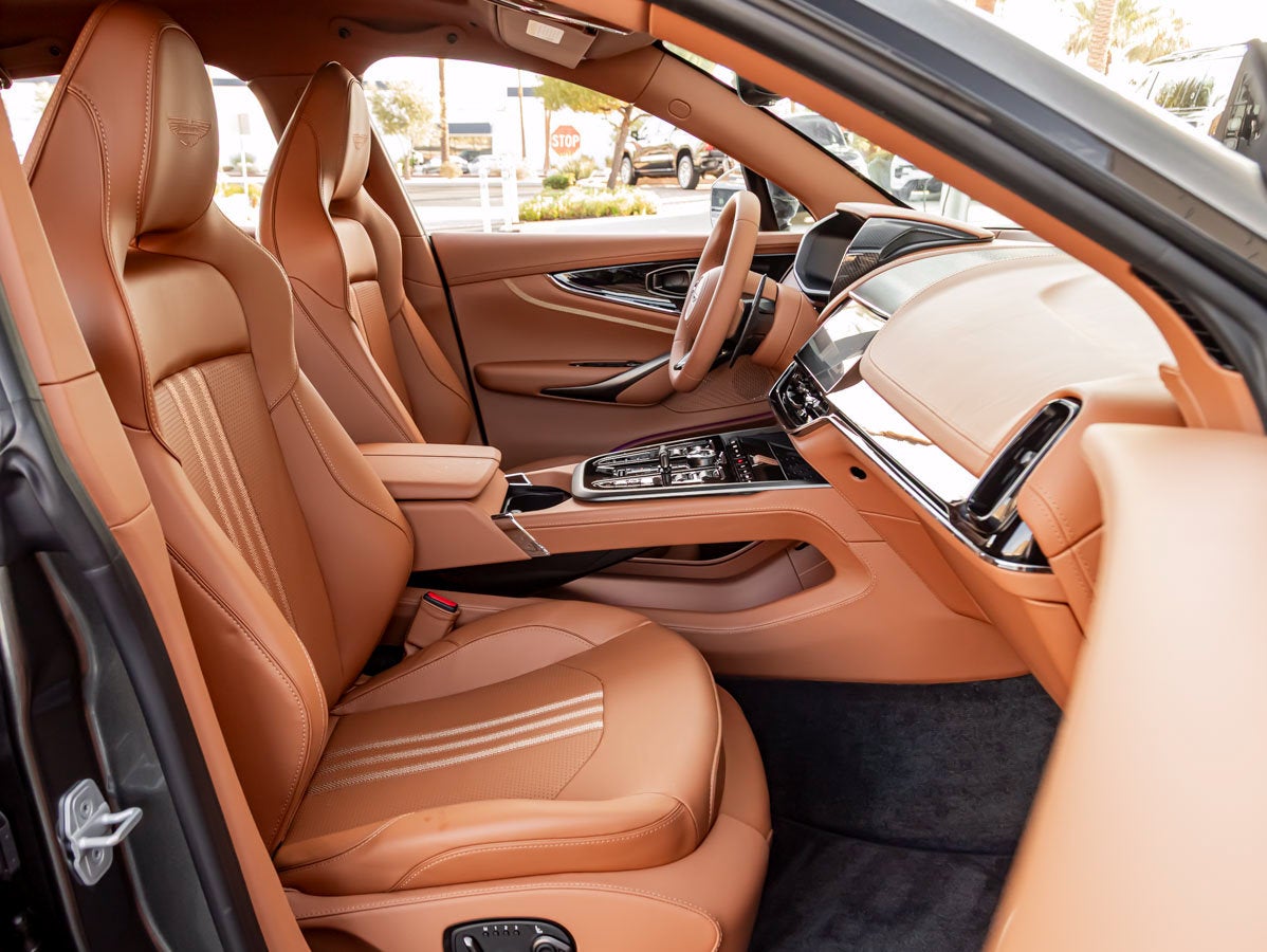 2026 Aston Martin DBX 707