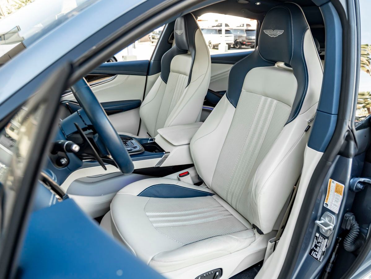 2025 Aston Martin DBX 707