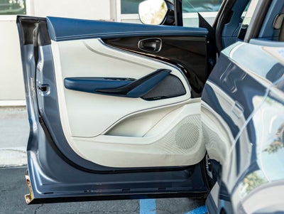 2025 Aston Martin DBX 707