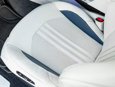 2025 Aston Martin DBX 707