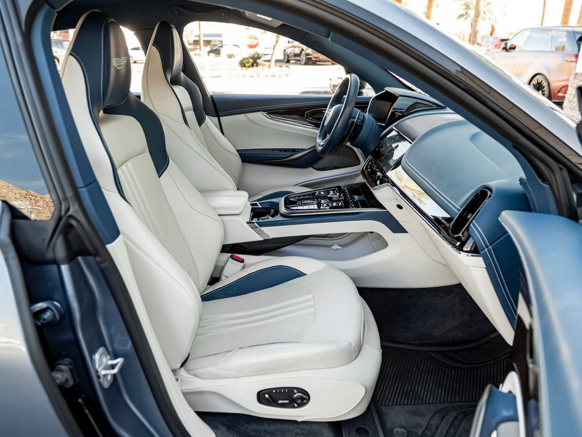 2025 Aston Martin DBX 707