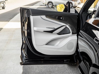 2025 Aston Martin DBX 707