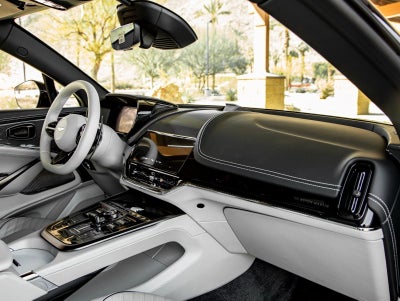 2025 Aston Martin DBX 707