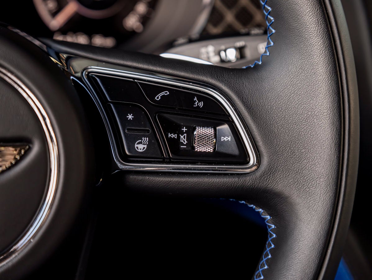 2025 Bentley Bentayga V8 S Black Edition