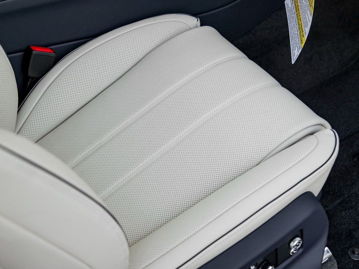 2025 Bentley Bentayga Atelier V8