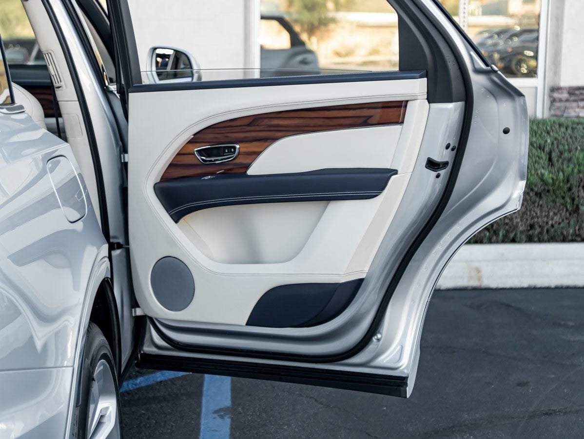 2023 Bentley Bentayga EWB Base