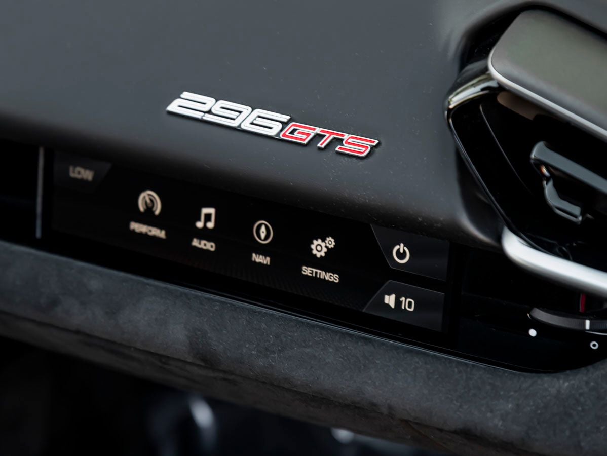 2024 Ferrari 296 GTS Base