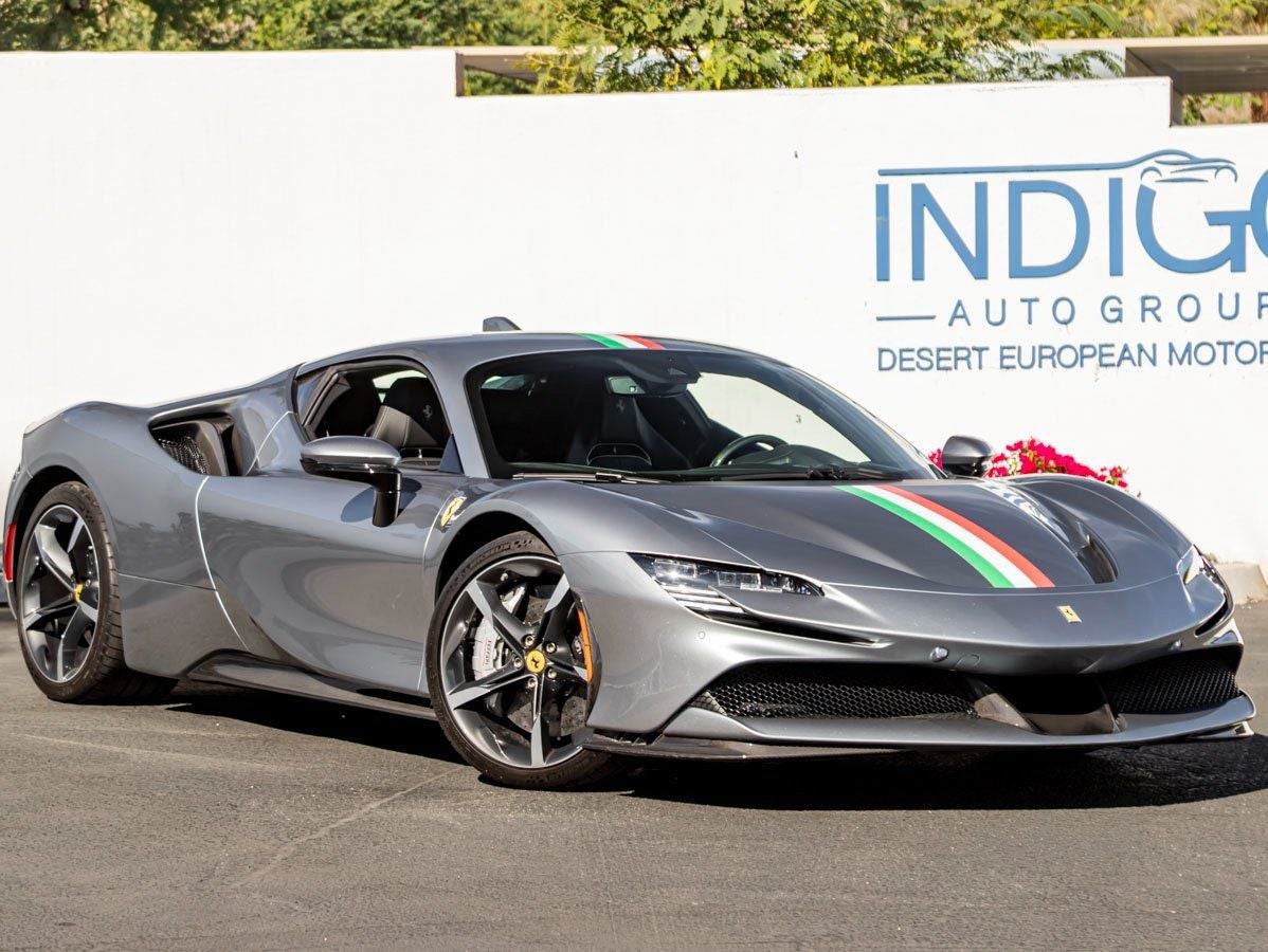 2023 Ferrari SF90 Stradale Base