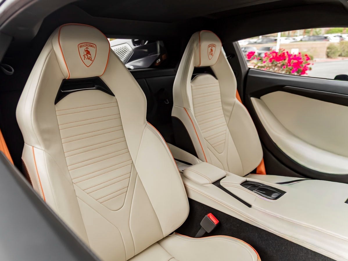 2024 Lamborghini Revuelto Base