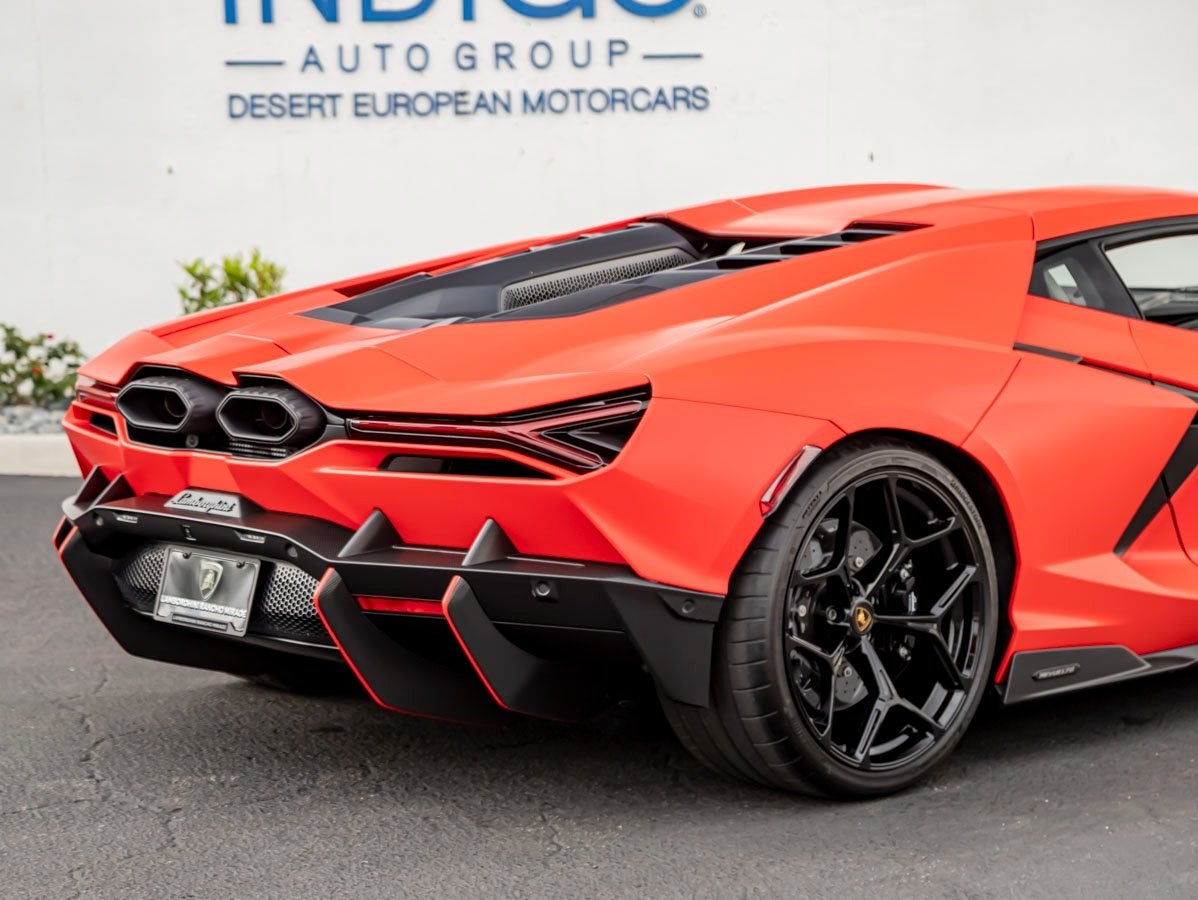 2024 Lamborghini Revuelto Base