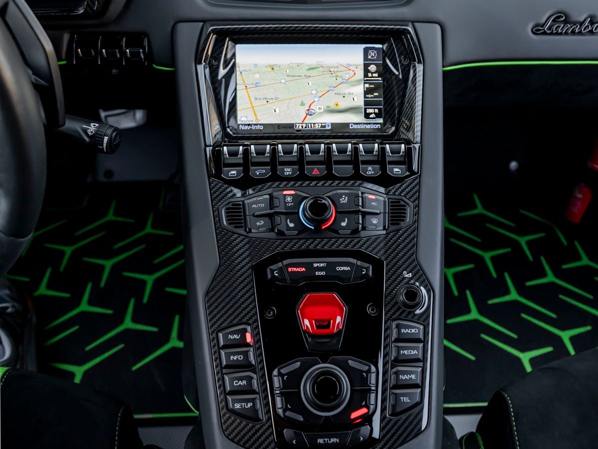 2020 Lamborghini Aventador SVJ Base