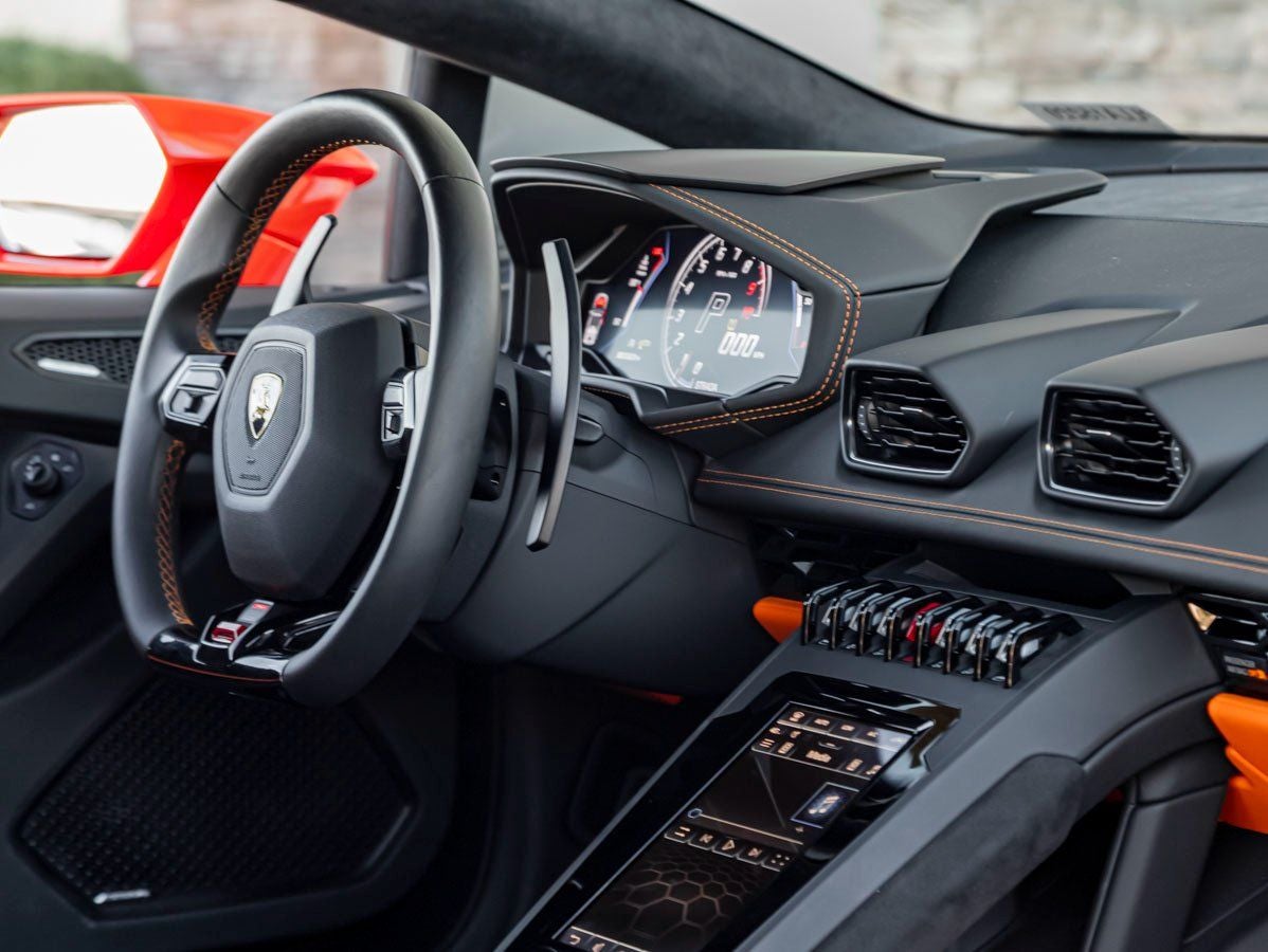 2020 Lamborghini Huracan EVO Base