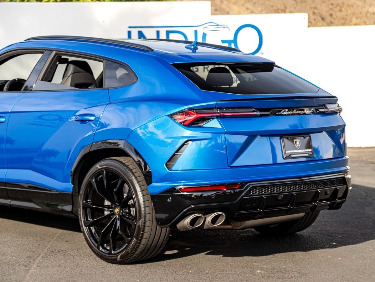 2022 Lamborghini Urus Base