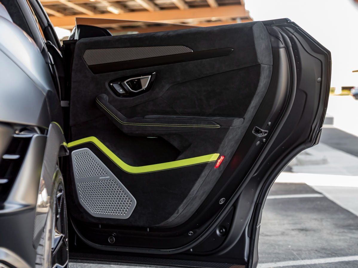 2023 Lamborghini Urus Performante